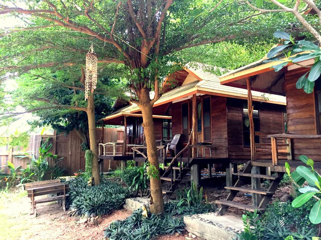 Apartamento Baan Pha Nin Mung Korn Rayong Exterior foto