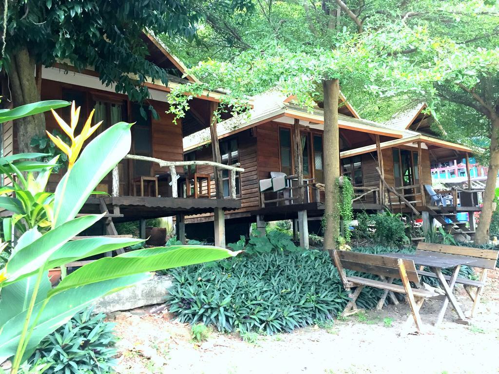 Apartamento Baan Pha Nin Mung Korn Rayong Exterior foto