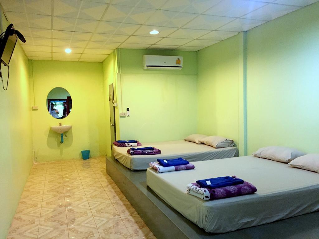 Apartamento Baan Pha Nin Mung Korn Rayong Exterior foto
