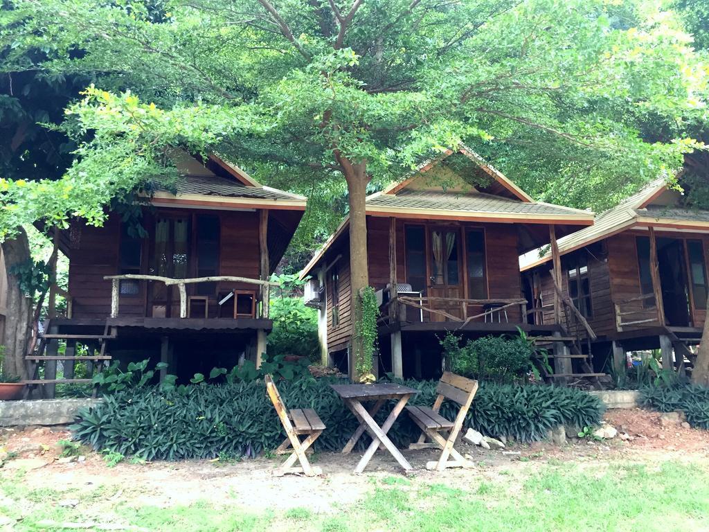 Apartamento Baan Pha Nin Mung Korn Rayong Exterior foto